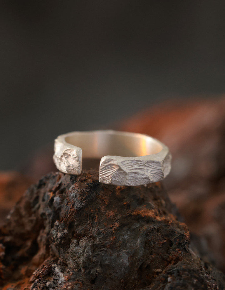 Kailash Ridge Band — hand-hammered surface texture close-up